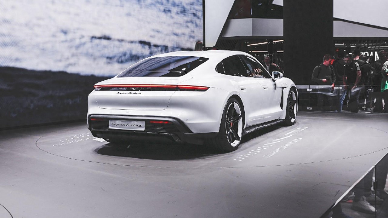 國家為什么要大力發展新能源汽車，其背后的目的什么？