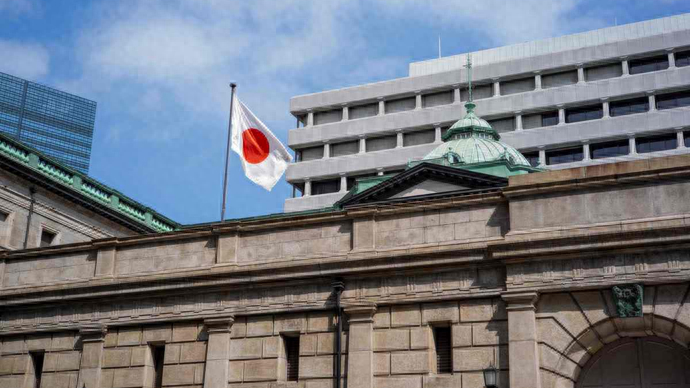 日本最終還是對美屈服，宣布將管制半導體出口，中方釋放反制信號